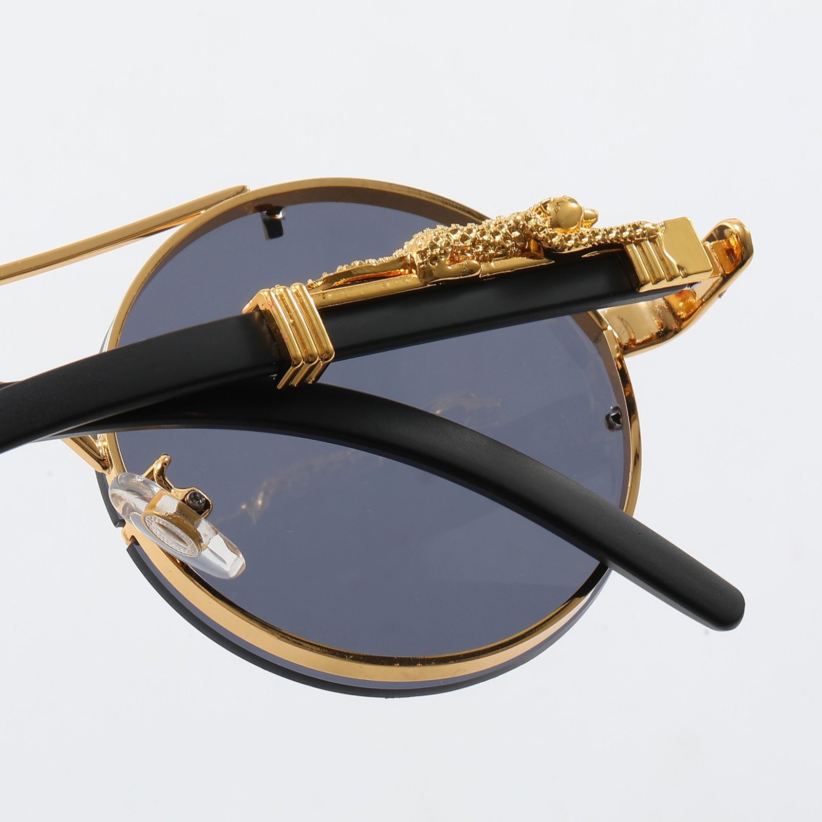 Europe and the United States new retro double-beam metal round leopard head UV Sunglasses